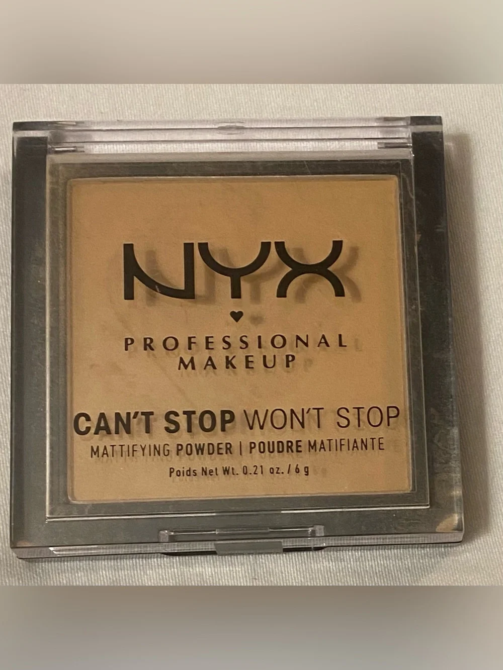 NYX Mattifying Powder in Tan